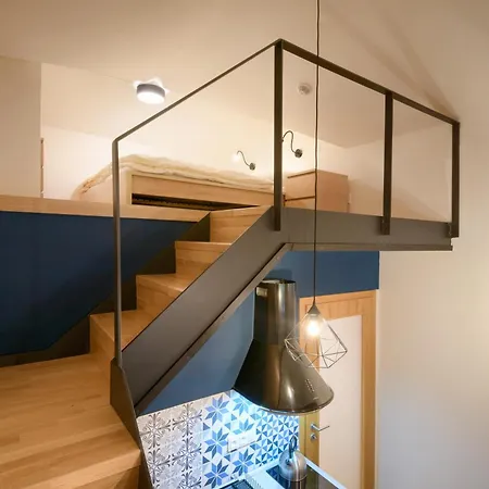 2. Na Fare Mezonet Apartment